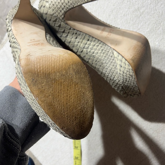 Zara Neutral Snakeskin Peep Toe Pump - Picture 2 of 9